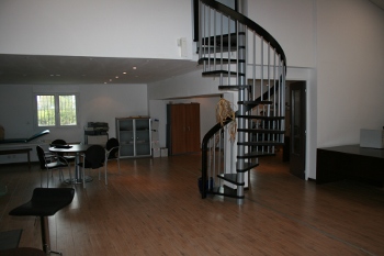 Bureaux de 190 m2 + surface de stockage de 100 m2 + 5 places de parking à louer sur Valenciennes