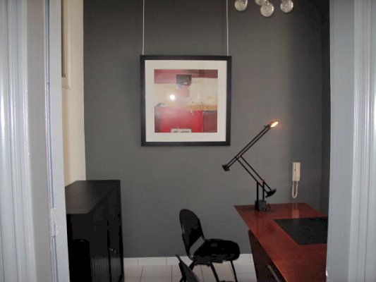 Petit bureau meublé 8m² à louer Valenciennes