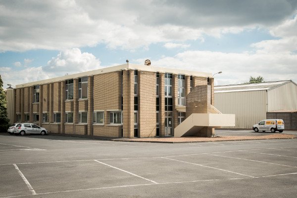 Bureaux 102m² + 10 parkings à louer Valenciennes