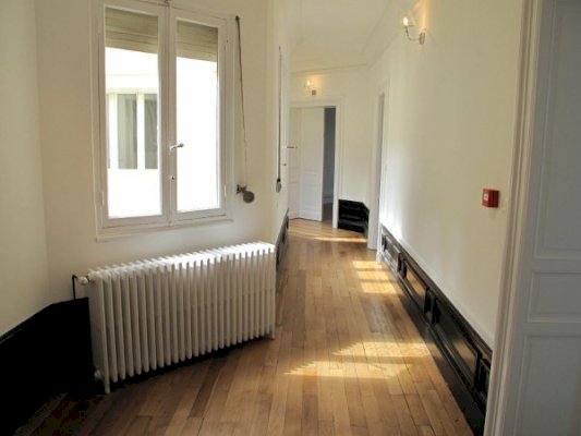 Bureaux de prestige 252m2 divisibles à louer Valenciennes