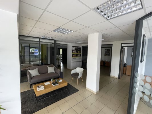 Bureaux 180m² avec vitrine à louer Valenciennes