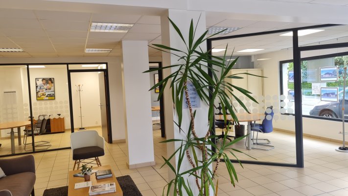 Bureaux 180m² avec vitrine à louer Valenciennes
