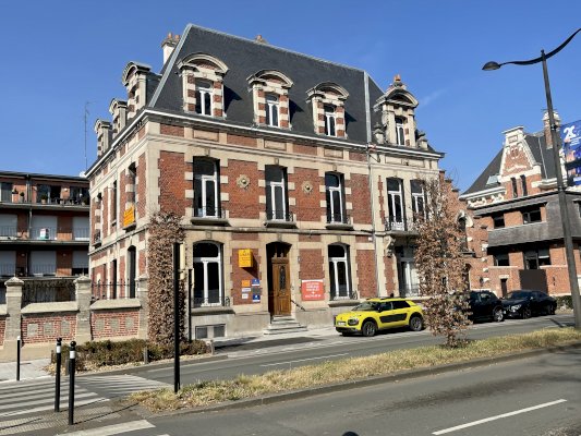 Bureaux de prestige + accueil 186m² à louer Valenciennes